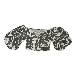 SHEIN Monochrome Floral Puff Sleeve Crop Top